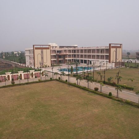 Nirvana Grand Hotel & Resort Gaya Exteriér fotografie