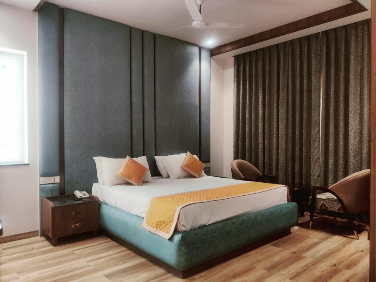 Nirvana Grand Hotel & Resort Gaya Exteriér fotografie
