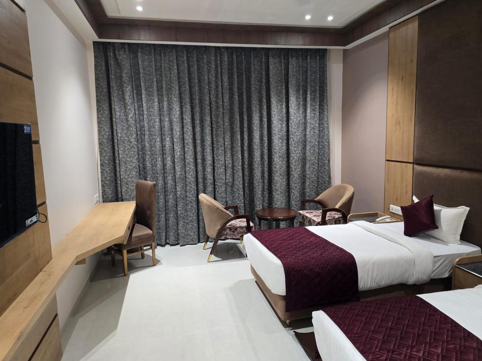 Nirvana Grand Hotel & Resort Gaya Exteriér fotografie