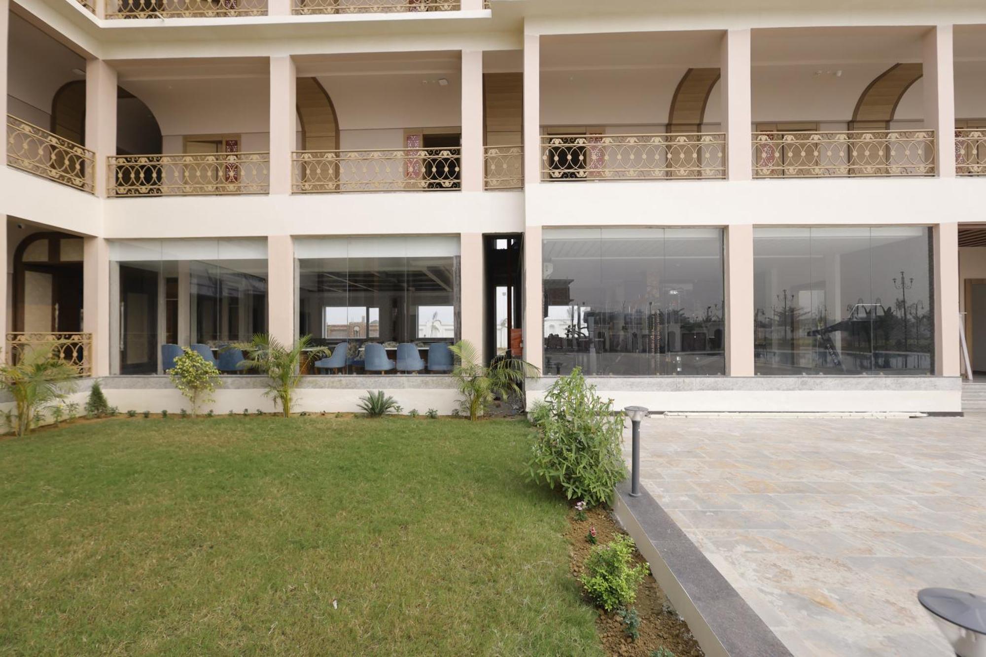 Nirvana Grand Hotel & Resort Gaya Exteriér fotografie
